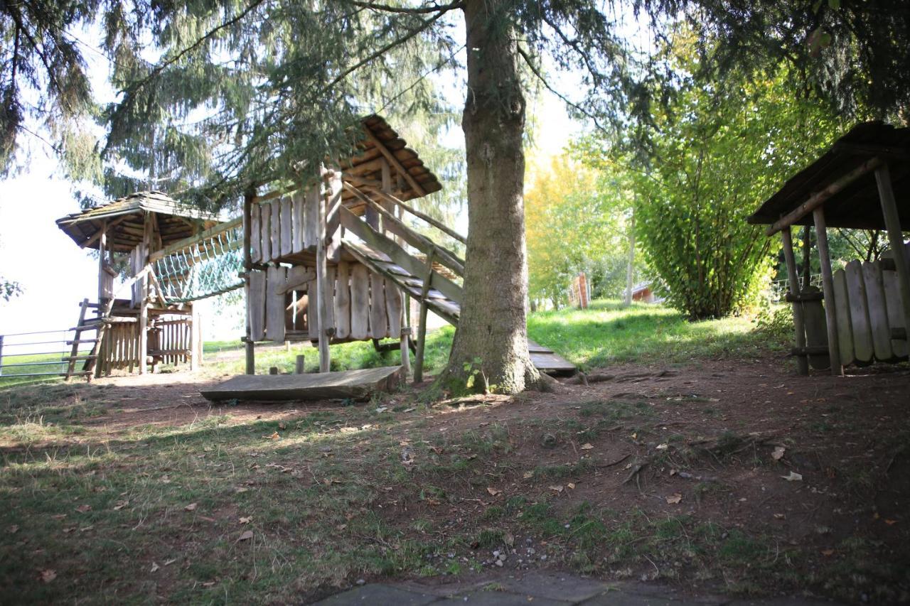 Erlebnisland Grizzlybaer Hotel Langenbuhl Exterior foto